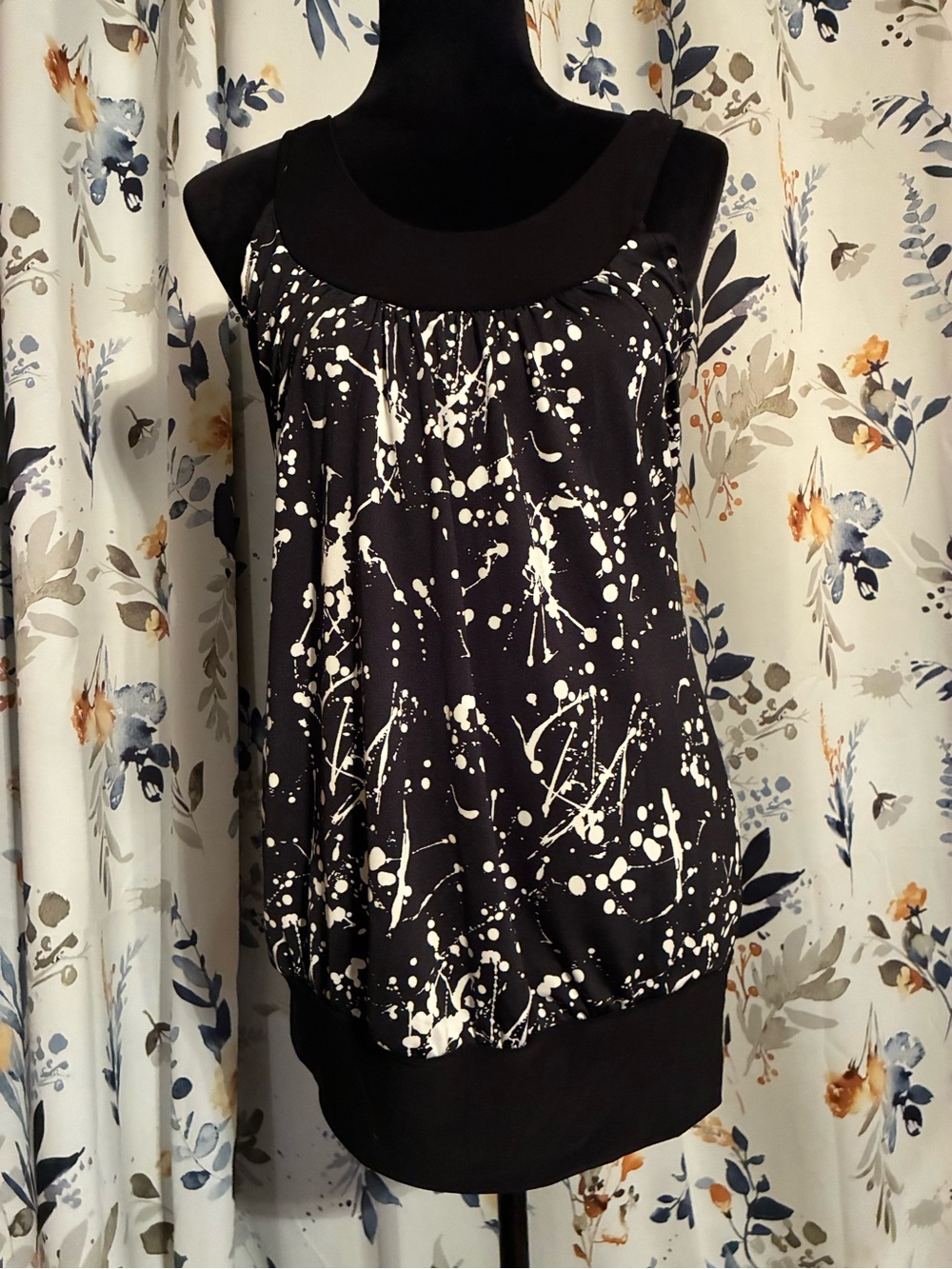Black and White Splatter Print Sleeveless Blouse Size M B18